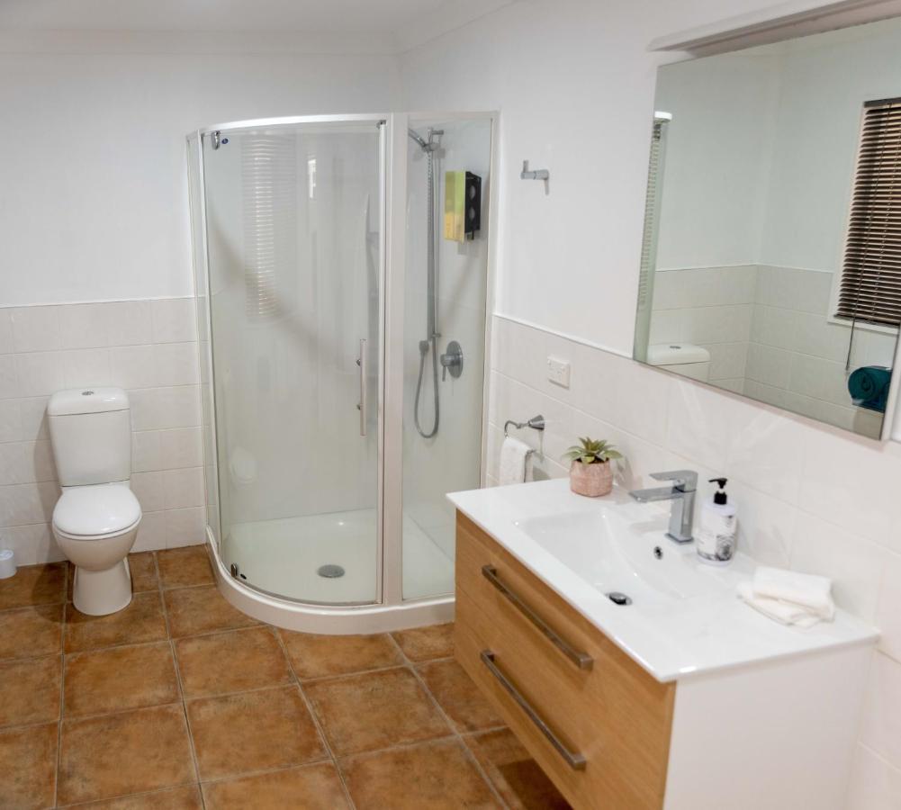 Raglan Sunset Motel And Conference Venue Экстерьер фото